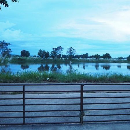 Rimmueng Resort Phanom Sarakham エクステリア 写真